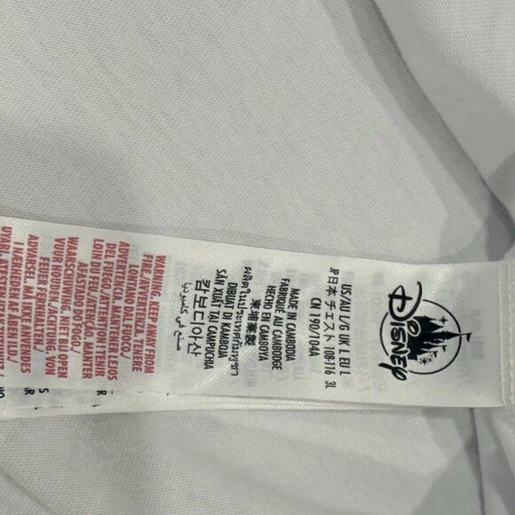 Disney parks Lilo & Stitch T-Shirt size Large New 2025 - Picture 6 of 10